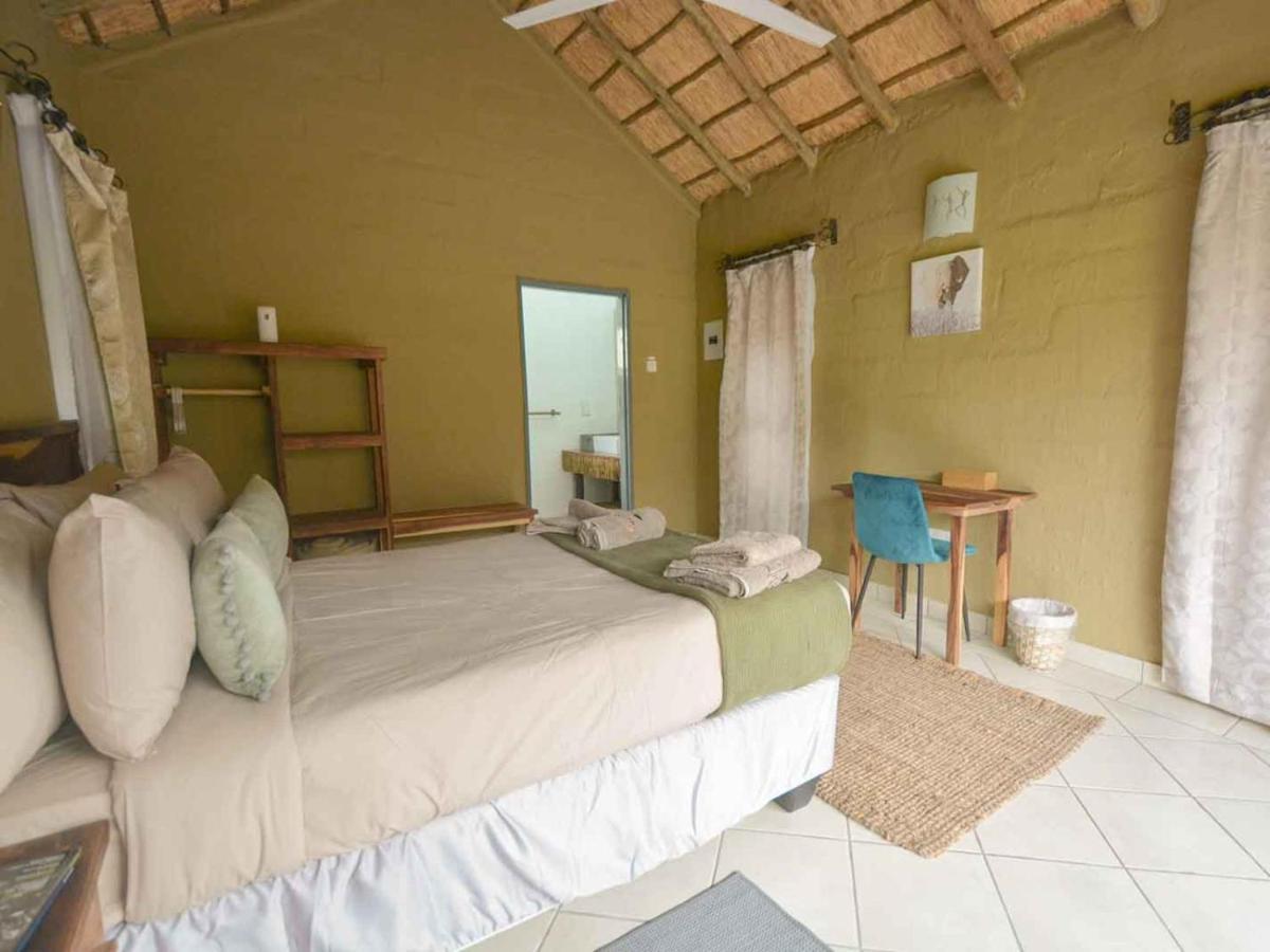 African Excursions Guest House Khwai Ngoại thất bức ảnh